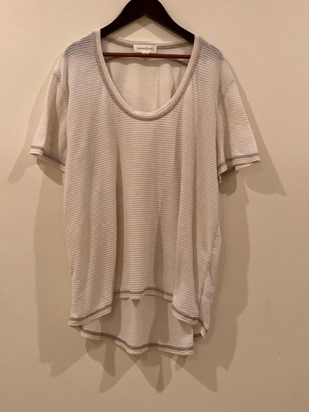 Nordstrom Treasure & Bond Women's Cream Textured T-shirt Relaxed loose fit